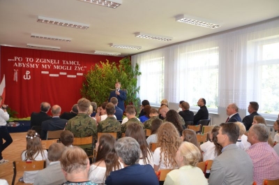 20 - lecie Nadania Imienia i Sztandaru SP w Dębowej_4